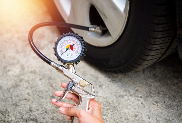 Tyre gauge