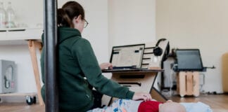 AVIVA FINDS BOUNDARIES BETWEEN WORK AND HOME LIFE ARE BECOMING INCREASINGLY BLURRED