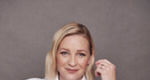 Seren ‘Gavin and Stacey’, Joanna Page, i arwain ymgyrch arwyr cymunedol Cyfrifiad 2021