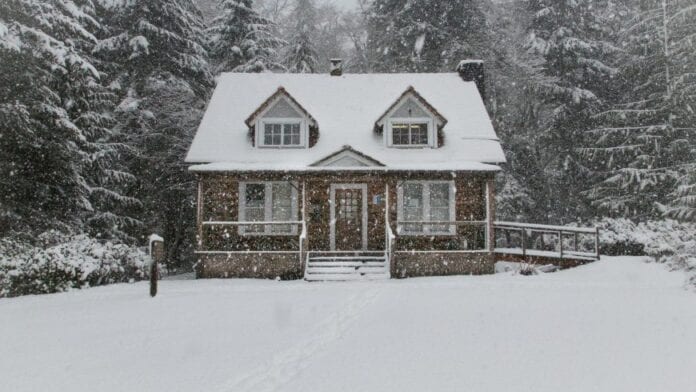 house-winter-870x490
