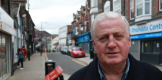 Y CYN-LÖWR JEFF GREGORY I YMLADD SEDD Y RHONDDA AR RAN PROPEL
