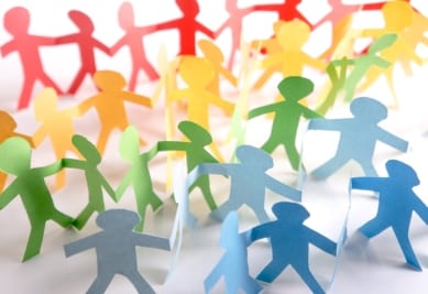Paper chain people (web)