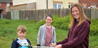 Newport brothers in 100-day attack on local litter for Action for Children