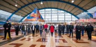 More market traders preparing a warm welcome back
