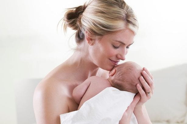 0_Mother-kissing-babyjpeg