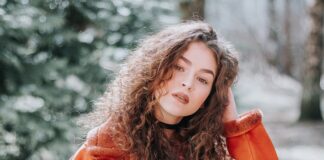 7 Tips To Maintain And Style Your Curly Hair