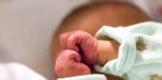 Welsh Government urged to improve neonatal parental access and ensure babies have their parents by their side