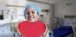 6 Reasons Why It’s Never Too Late To Choose a Career in Nursing