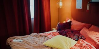 DIRTY BEDROOM HABITS! New data reveals how messy bedrooms contribute to high divorce rates