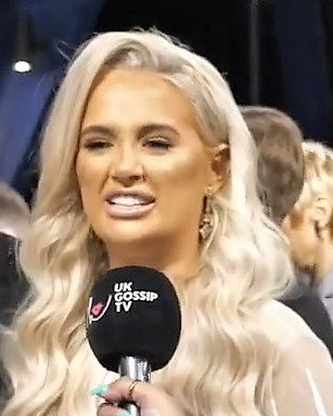 Molly_Mae_Hague_at_the_National_Television_Awards_cropped