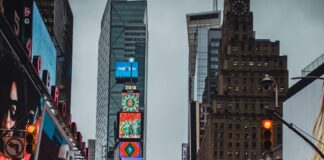 Top 6 Facts to Know About Digital Signage Before Implementation