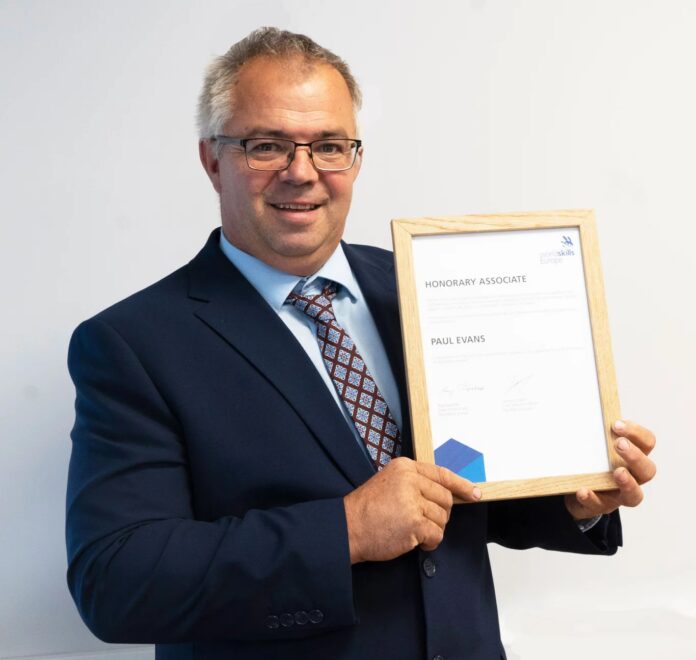 paulevansweb2022-accc19ea-min