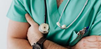 Searches for private medical care soar in UK to an all-time high amid mounting NHS pressure
