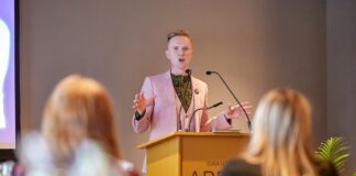 TV’s Owain Wyn Evans tells audience to feel the fear – and take the plunge