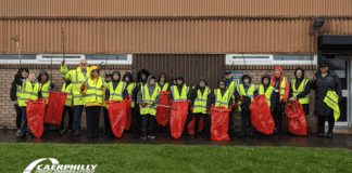 Graig-y-Racca Primary School help keep Caerphilly clean