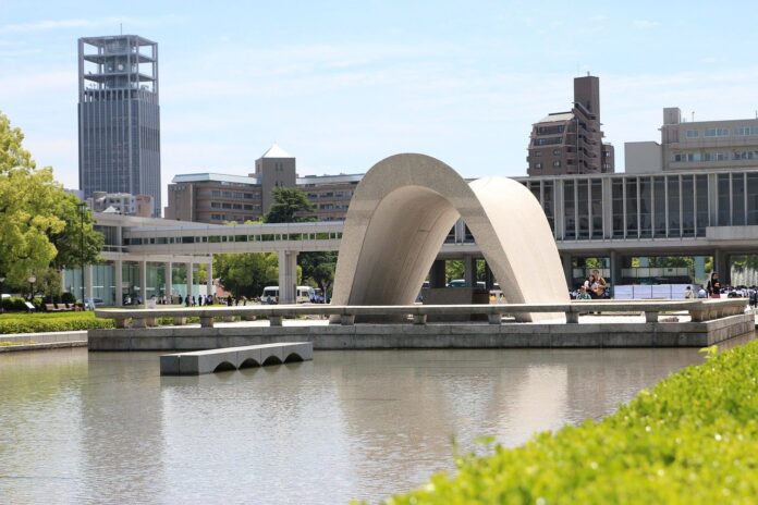 hiroshima-gfc89a2670_1280-min