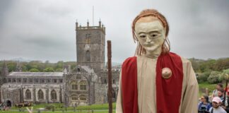 Mischief makers and meandering minstrels as Pilgrim Fayre celebrates links between Ireland and Wales