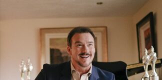 CASTELL ROC 2024 FESTIVAL presents RUSSELL WATSON playing Chepstow Castle on Sunday 18th August 2024!
