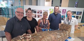 Arch yn dychwelyd i’r Ganolfan Eifftaidd o’r diwedd ar ôl prosiect adfer rhyfeddol