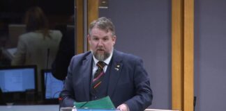 Ministers ‘failing to hold fire services to account’