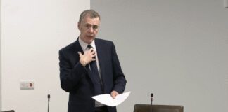 Wales at AI crossroads between promise and peril, Senedd warns