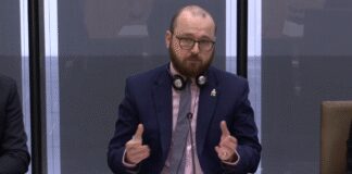 Culture minister clashes with committee over funding