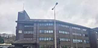 South Wales Police formally hand keys of Pontypridd Police Station to RCT Council