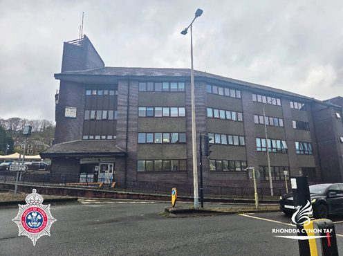 South Wales Police formally hand keys of Pontypridd Police Station to RCT Council